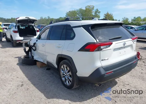 2021 Toyota Rav4 Xle Premium из США, поврежденный, VIN 2T3A1RFV3MW142448